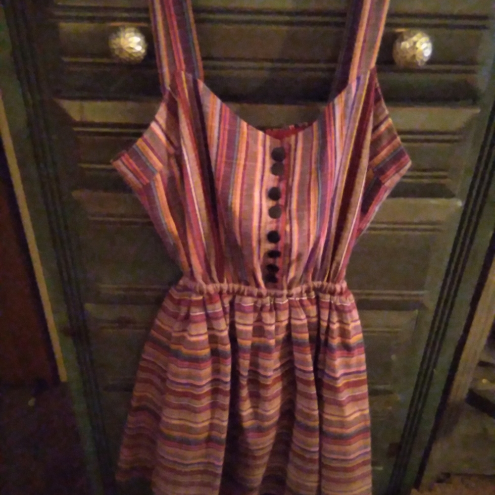 This dress is so cute but it was just to small